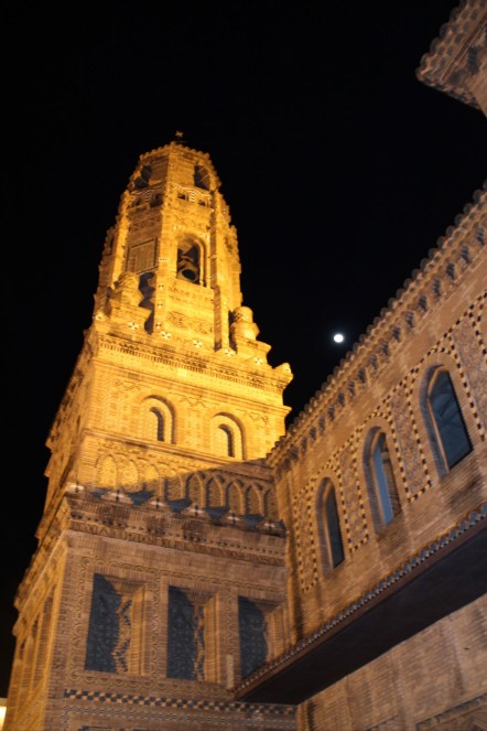 ở ngôi làng Tây Ban Nha_Photo credited to Trang Ami