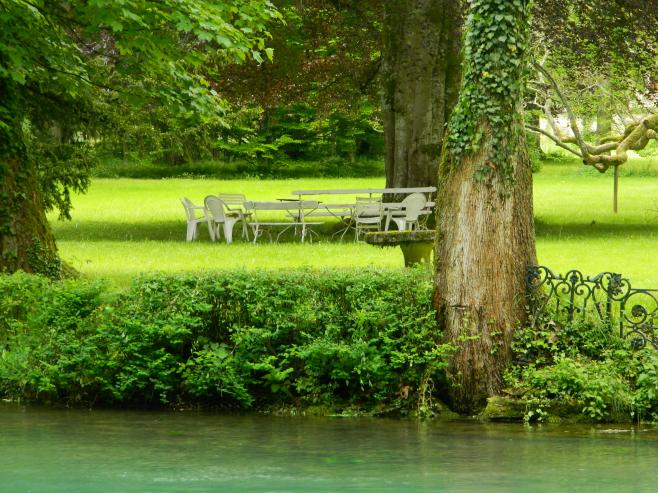 Trong ngôi vườn nhà Joron