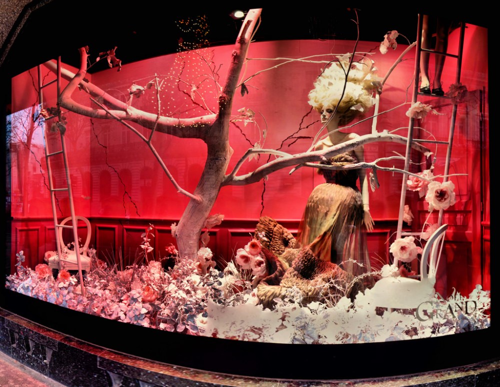 nhung-o-kinh-le-hoi-o-trung-tam-thuong-mai