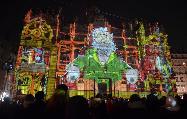 648x415_spectacle-place-terreaux-lors-fete-lumieres-2016-lyon
